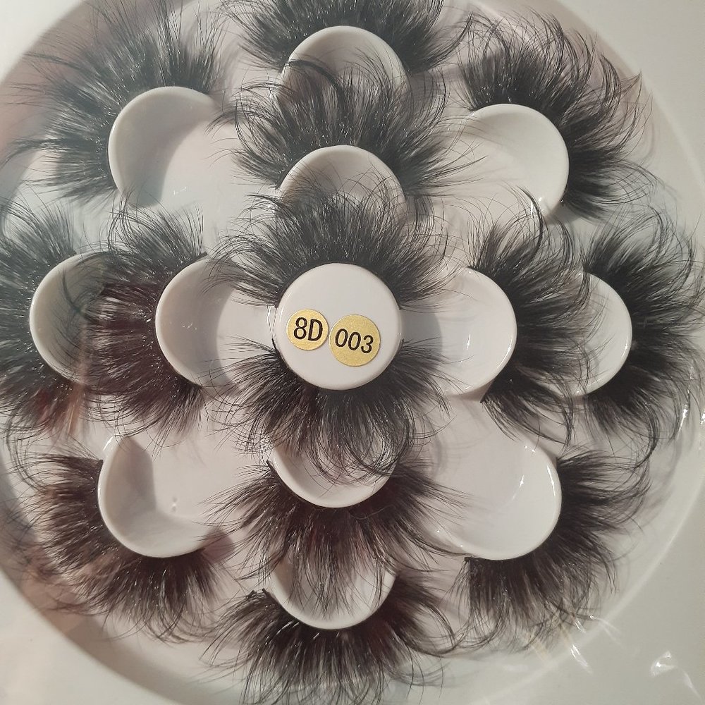 SALE!!! Brand New 25mm False Eyelashes